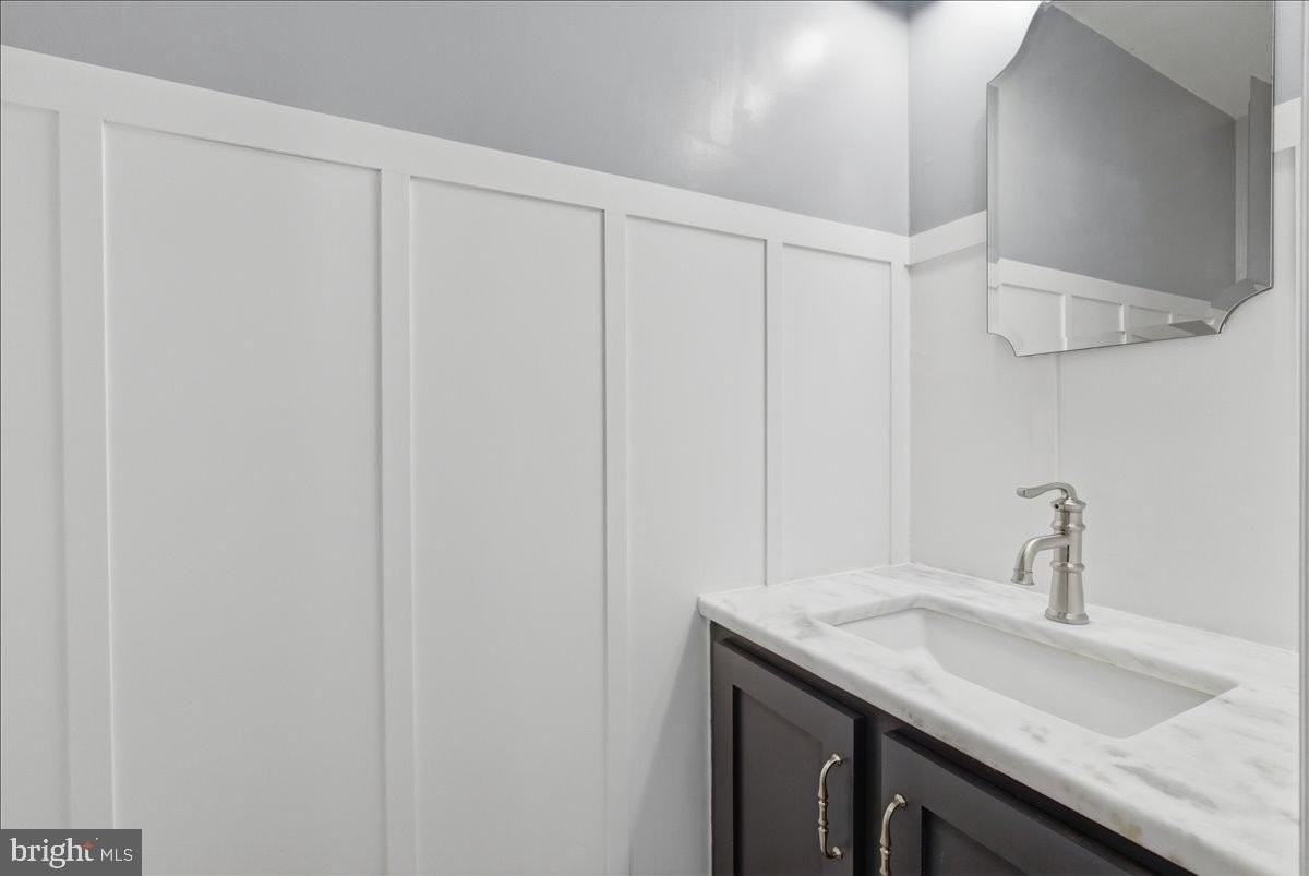 1490 Autumn Ridge Cir - Photo 3 of 29