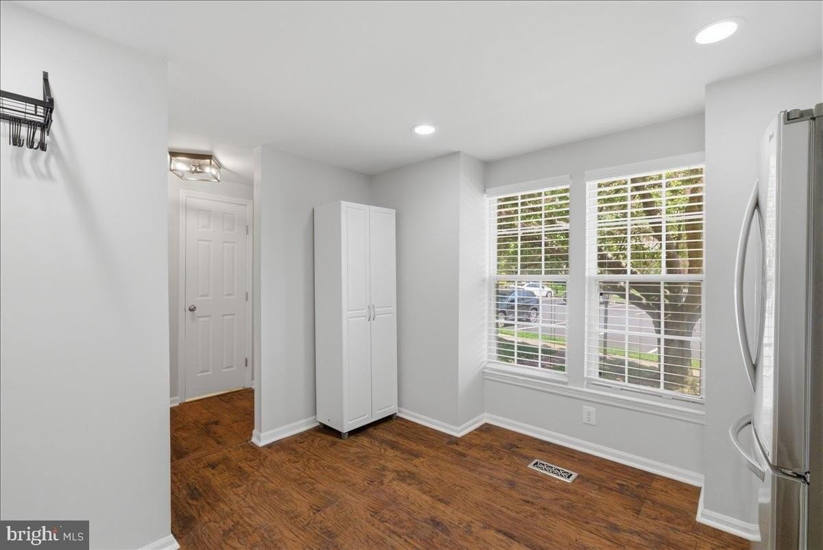 1490 Autumn Ridge Cir - Photo 6 of 29