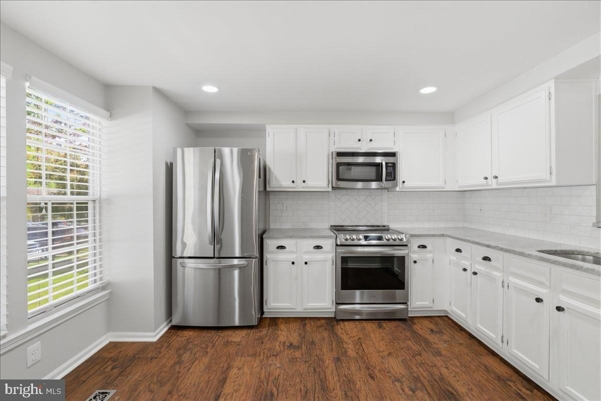 1490 Autumn Ridge Cir - Photo 7 of 29