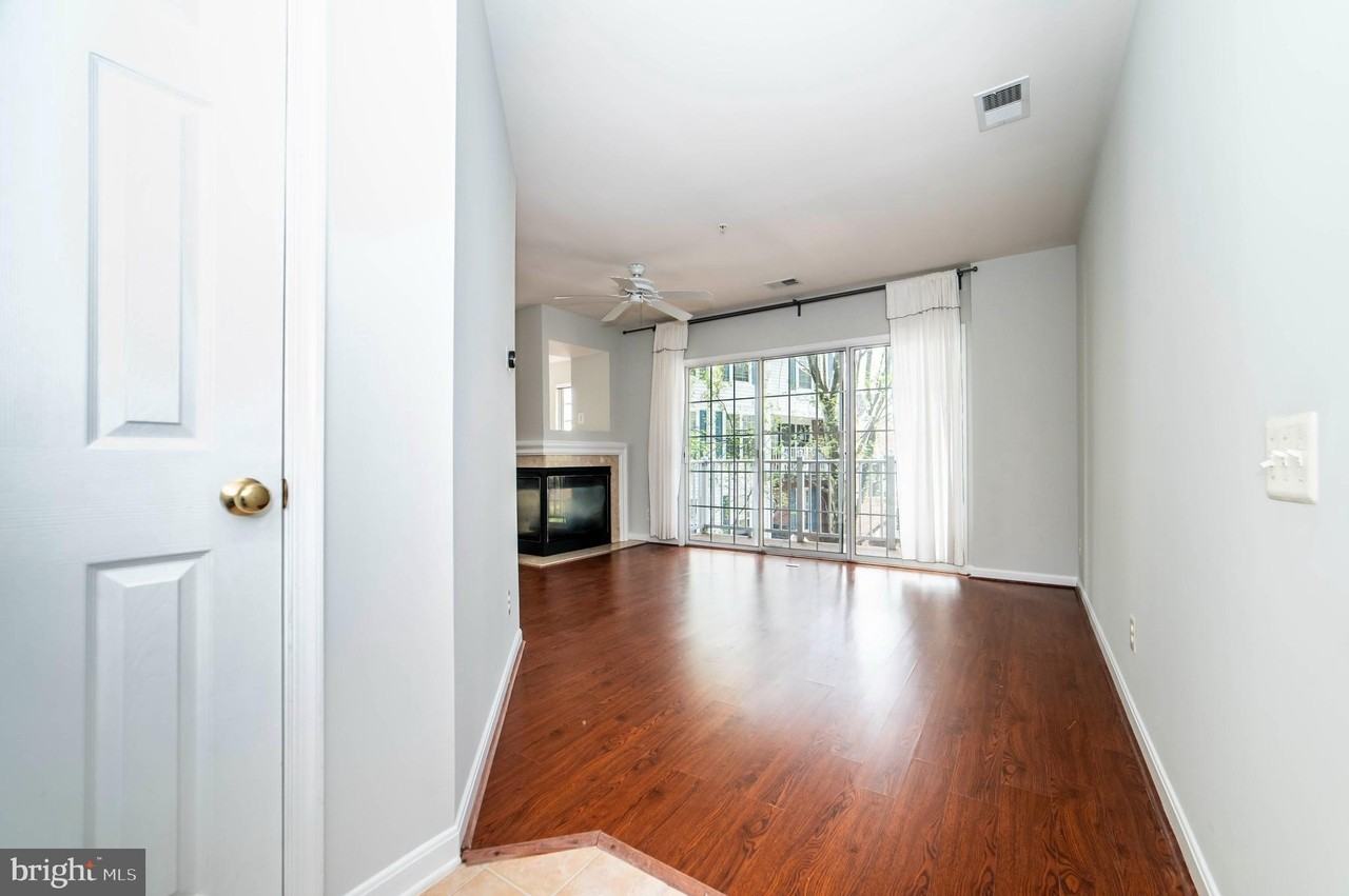 12715 Fair Crest Ct #301 - Photo 4 of 43