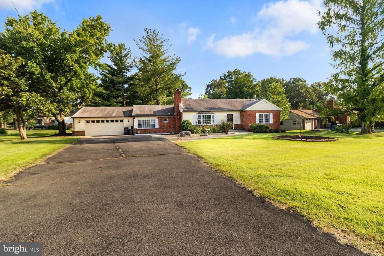 5601 Dawes Ave - Photo 2 of 39