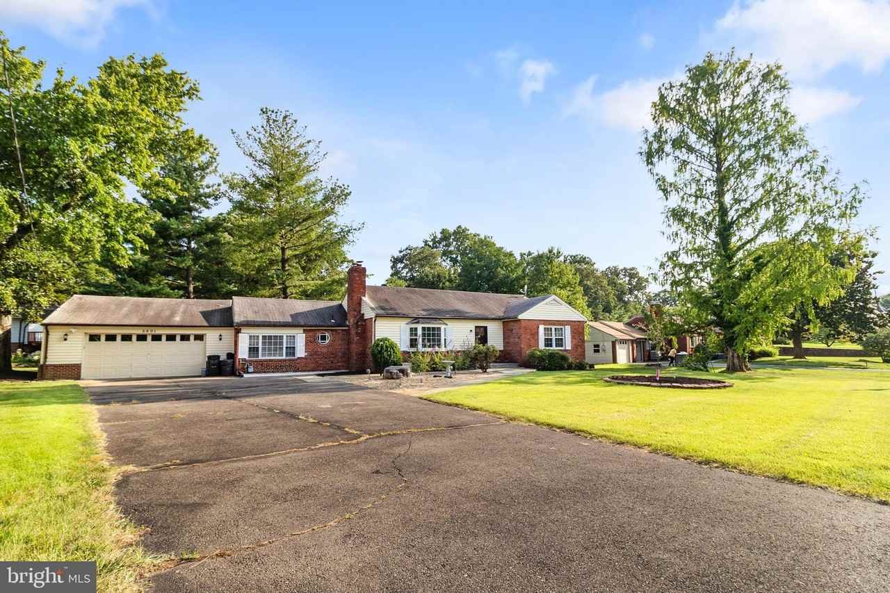 5601 Dawes Ave - Photo 3 of 39