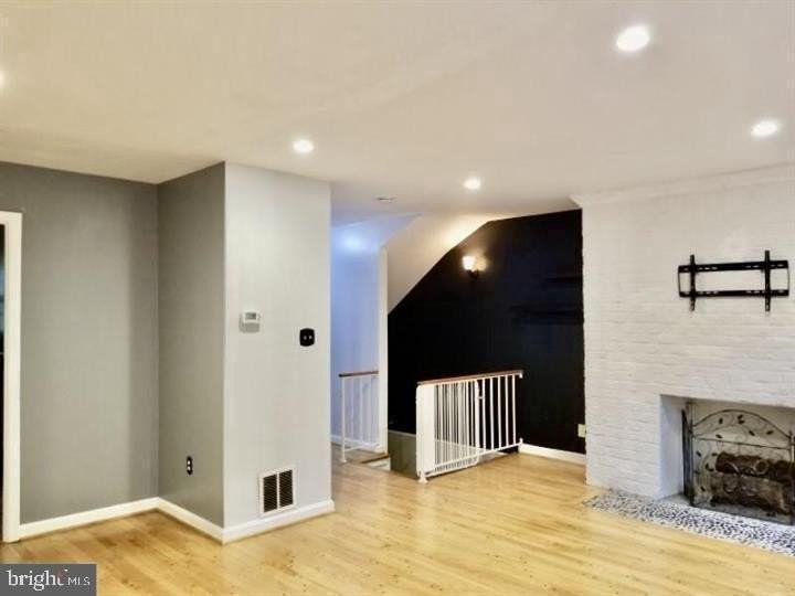 6030 Hardwick Pl - Photo 3 of 20