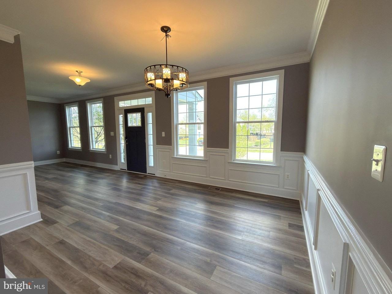 8 Ramsdell Ct - Photo 7 of 50