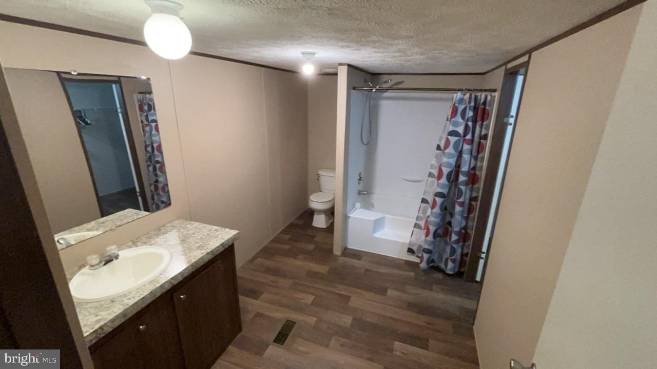 8510 Darcy Ln - Photo 5 of 20