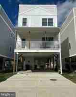 featured image of 221 Wilder Ave