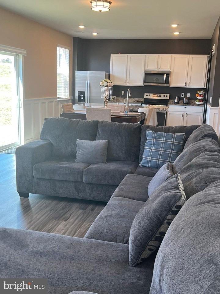 115 Bell Tower Ln - Photo 2 of 6