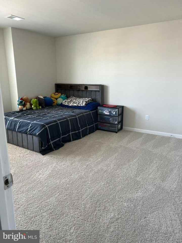 115 Bell Tower Ln - Photo 5 of 6