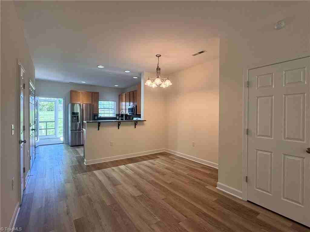 130 Humberside Dr - Photo 3 of 30