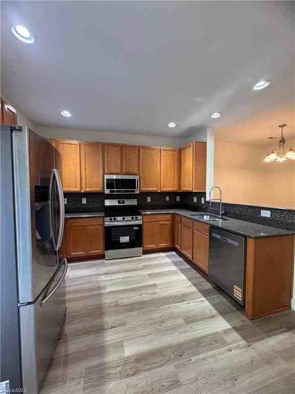 130 Humberside Dr - Photo 4 of 30