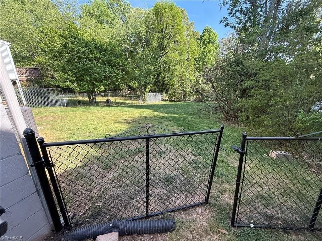 2388 Jefferson Ave - Photo 2 of 16