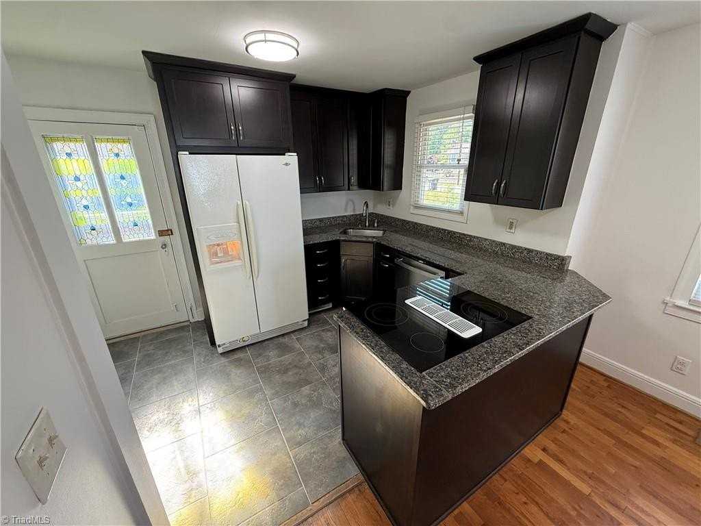 2388 Jefferson Ave - Photo 7 of 16