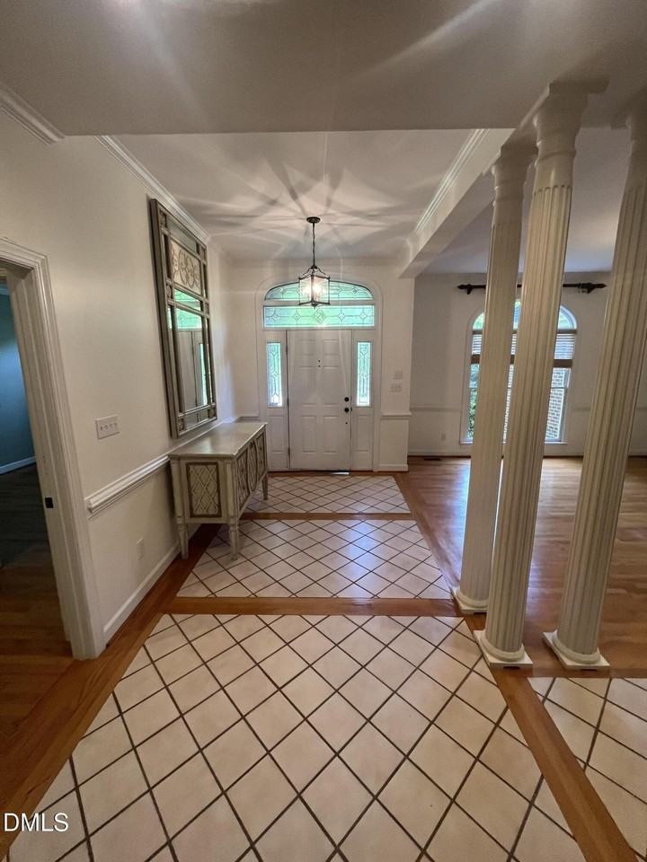 205 Berry Hill Dr - Photo 5 of 50