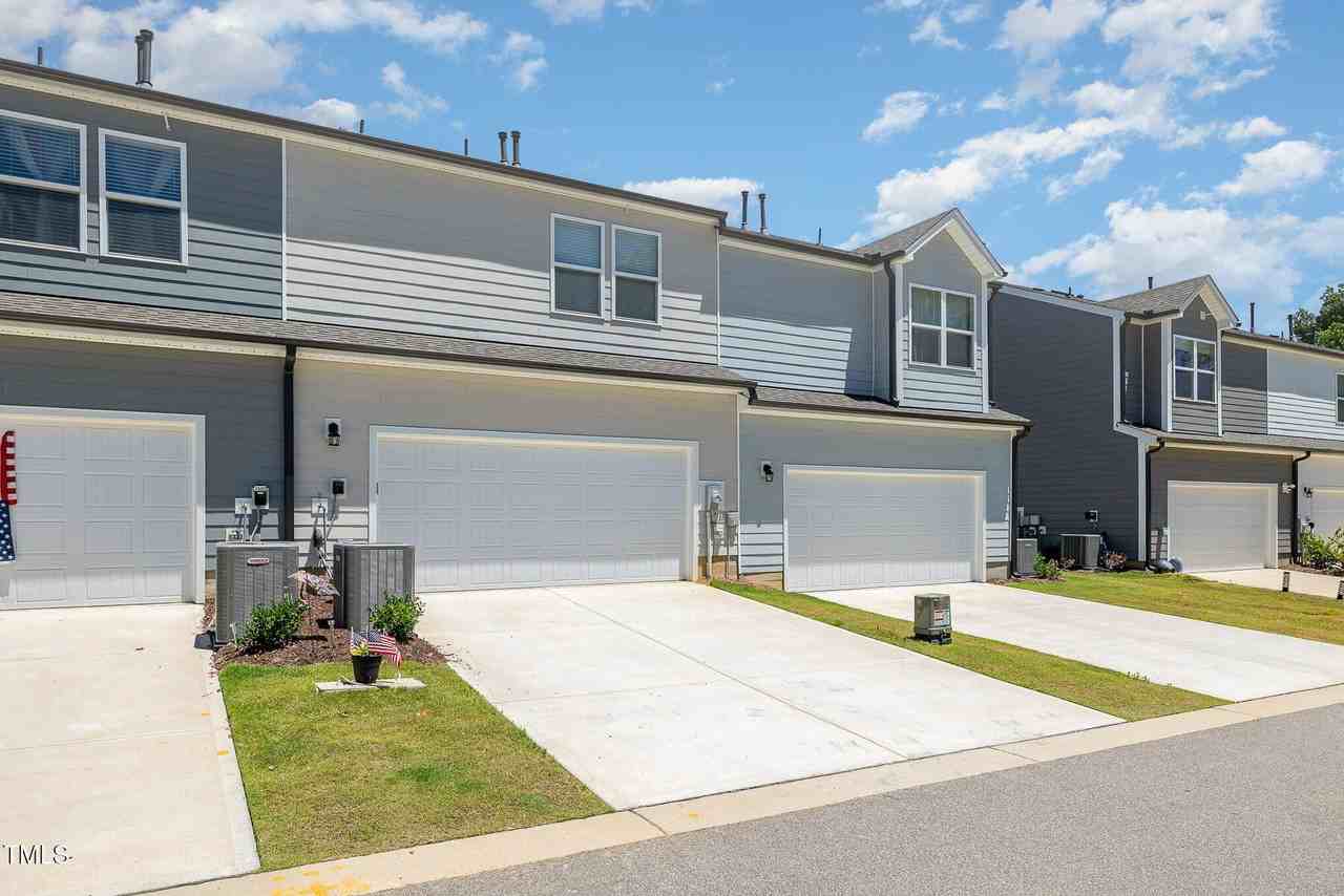 5706 Kalamata Dr - Photo 4 of 25