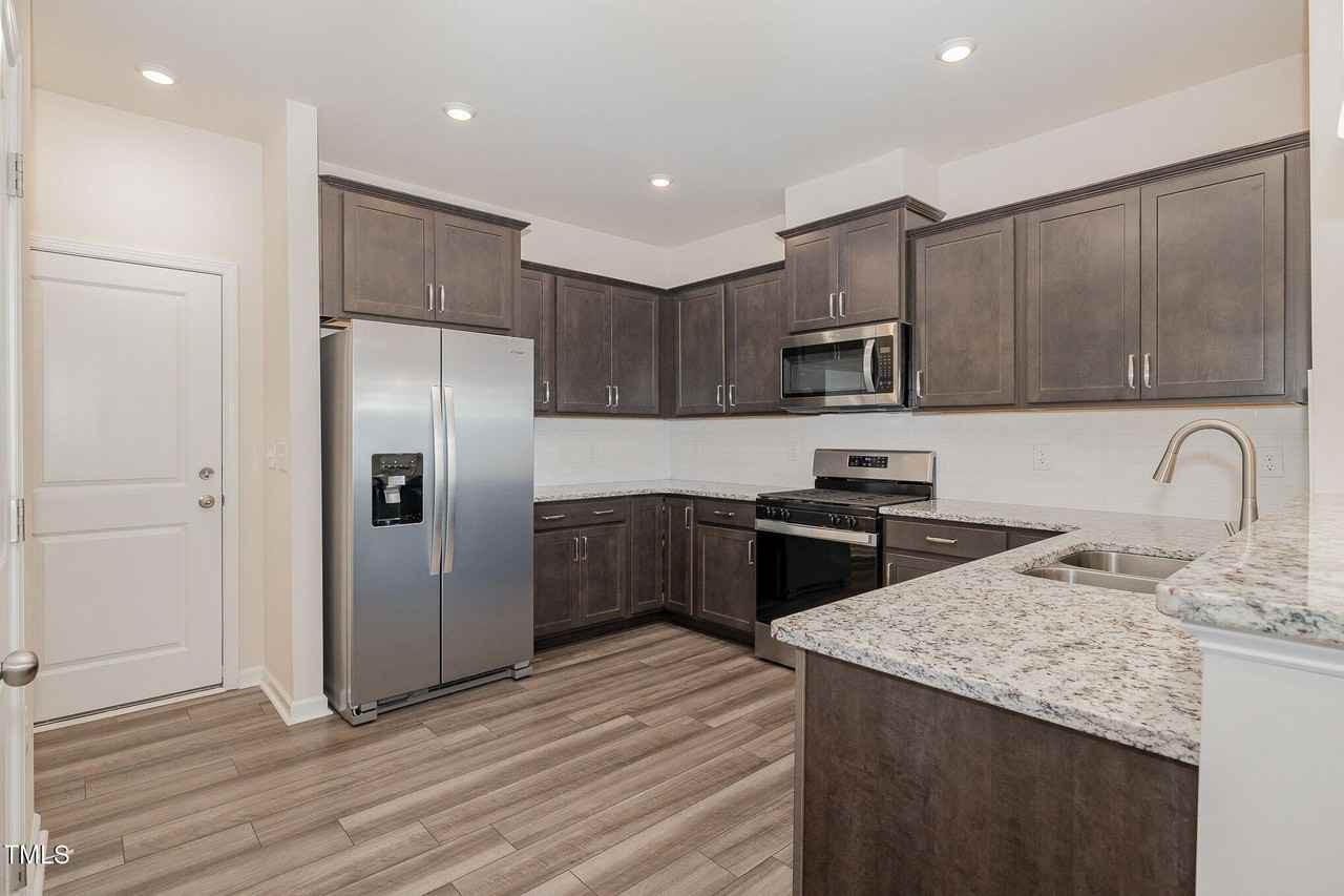5706 Kalamata Dr - Photo 6 of 25
