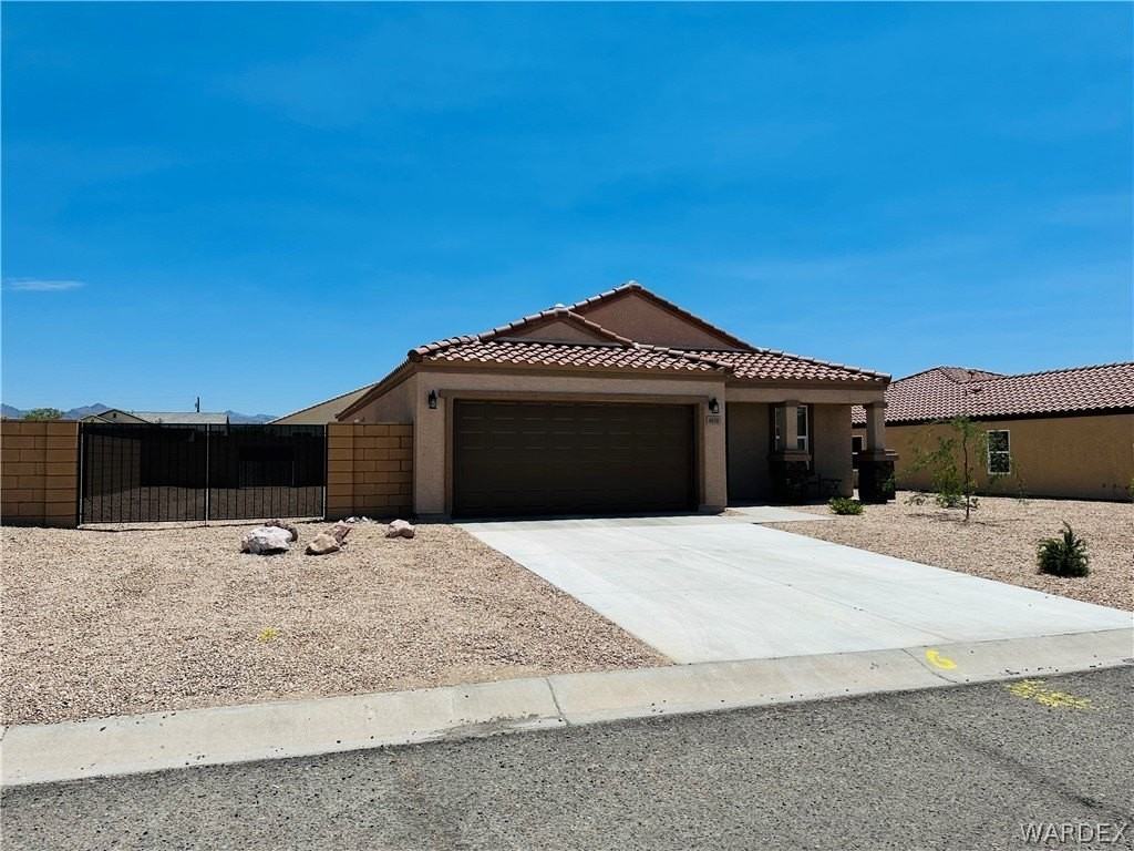 4658 S Reyes Adobe Dr - Photo 2 of 31