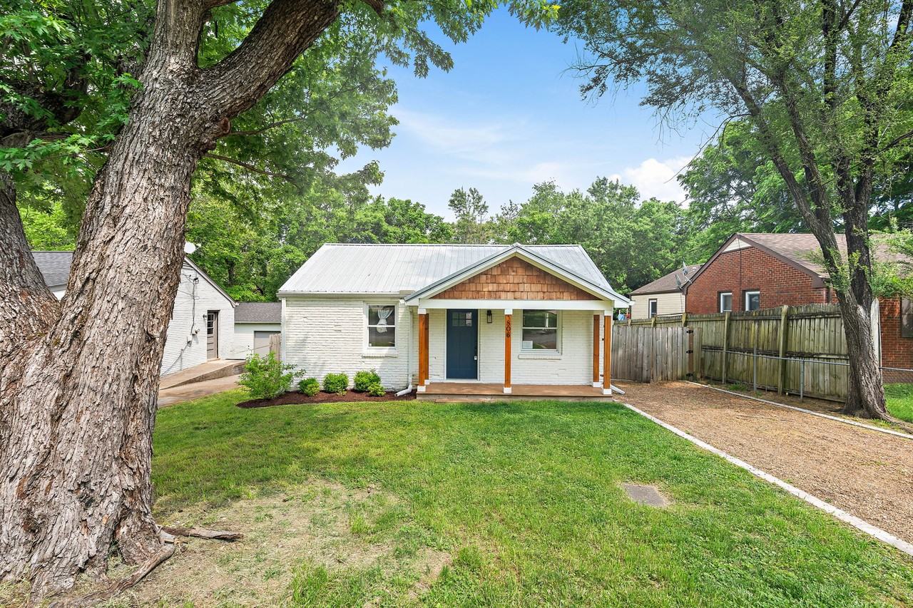 806 Washington Ave #1 - Photo 2 of 26