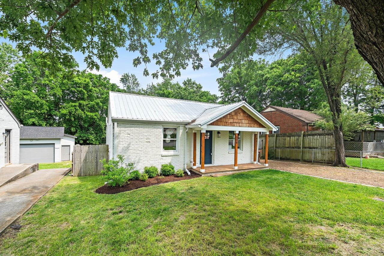 806 Washington Ave #1 - Photo 3 of 26