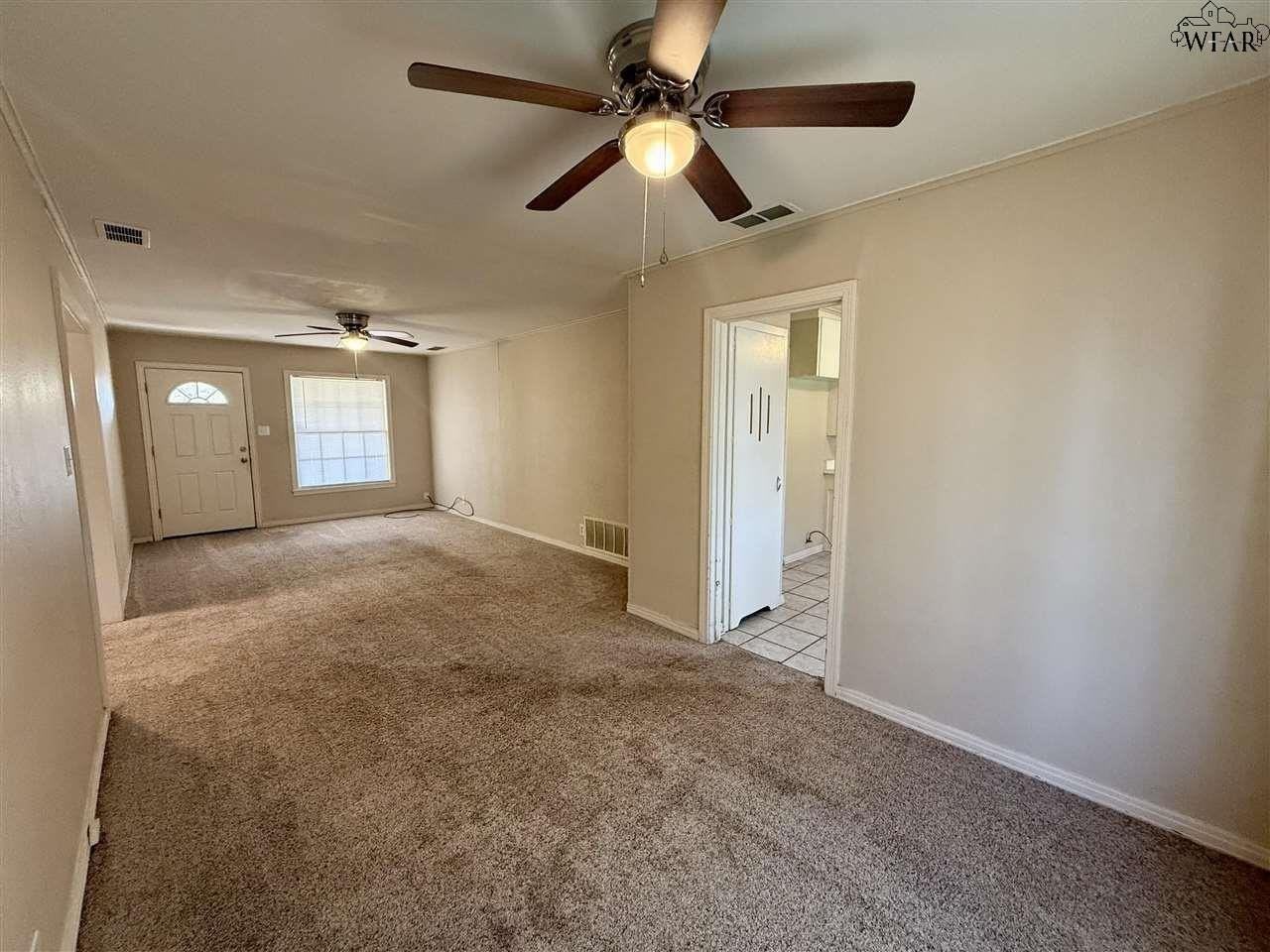 1638 Dayton Ave - Photo 4 of 12