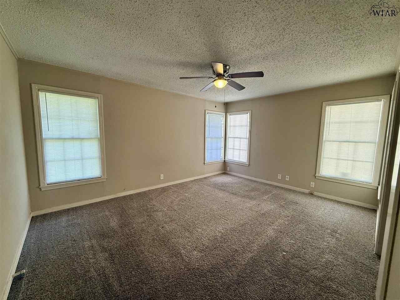 1638 Dayton Ave - Photo 7 of 12