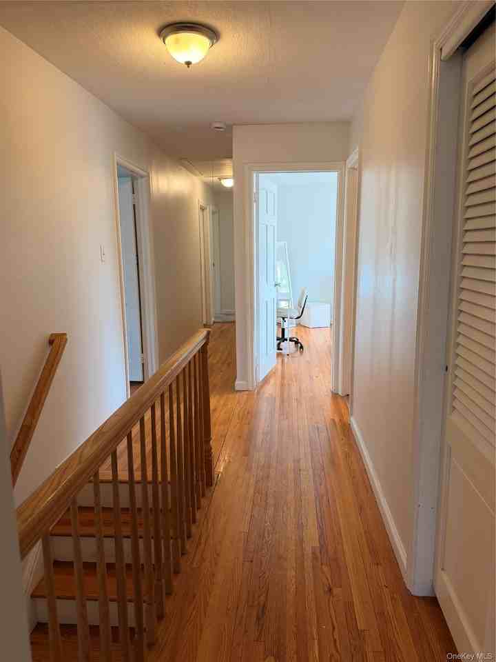 8 Tobi Ln - Photo 7 of 20