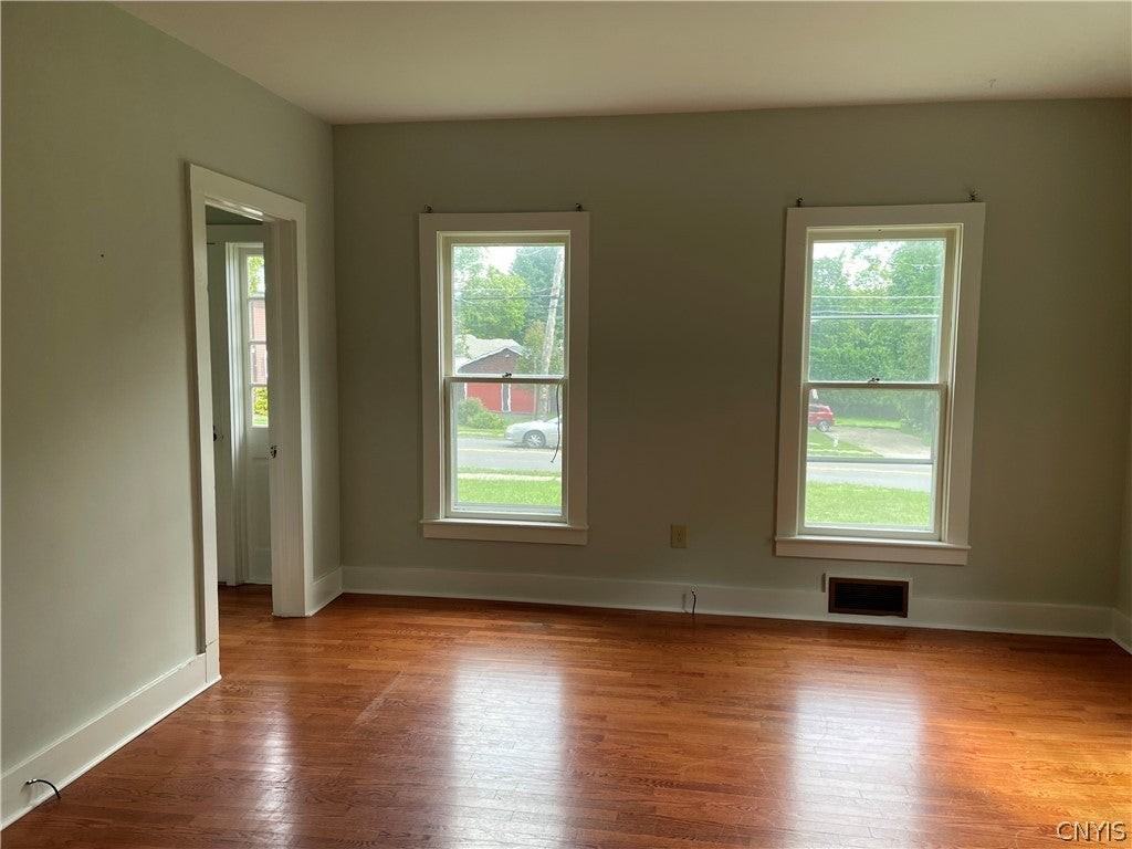 13 Chenango St - Photo 5 of 14