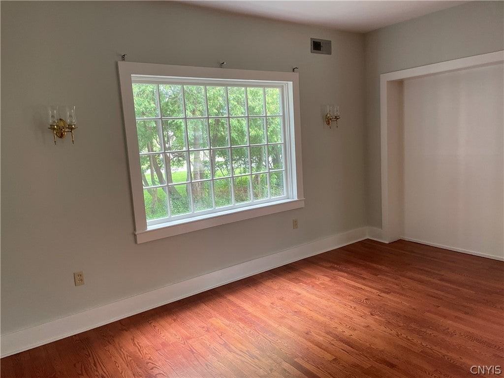 13 Chenango St - Photo 6 of 14