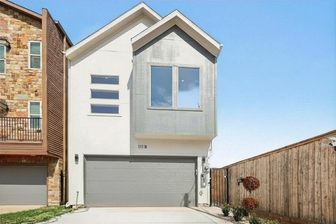 111 E 33rd St - Photo 2 of 25