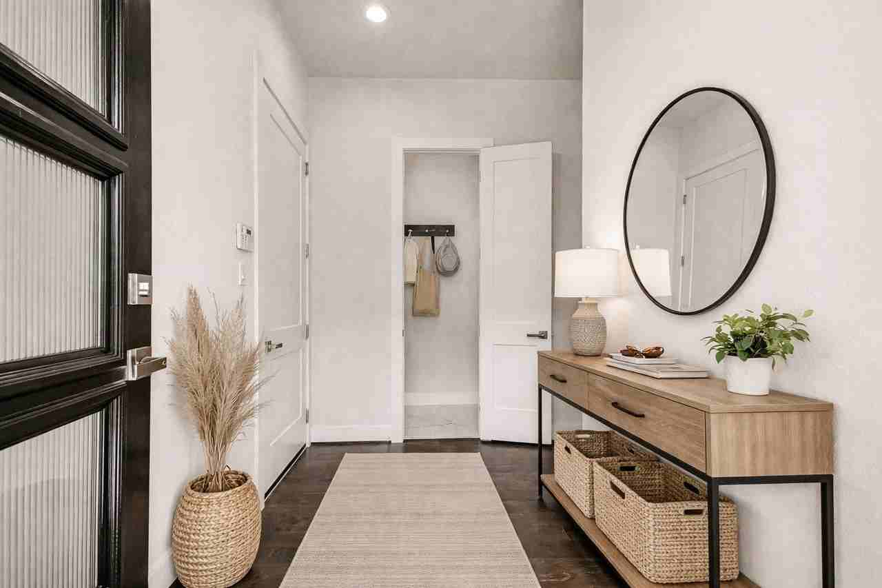 111 E 33rd St - Photo 5 of 25