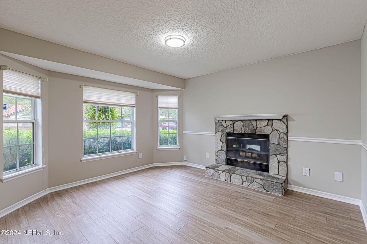 1527 Marble Lake Dr - Photo 7 of 45