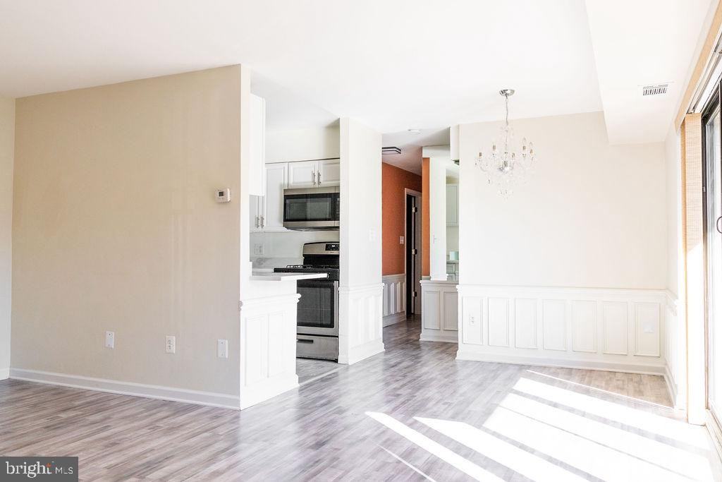 7618 Savannah St ##104 - Photo 3 of 19