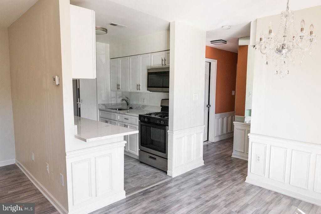 7618 Savannah St ##104 - Photo 5 of 19