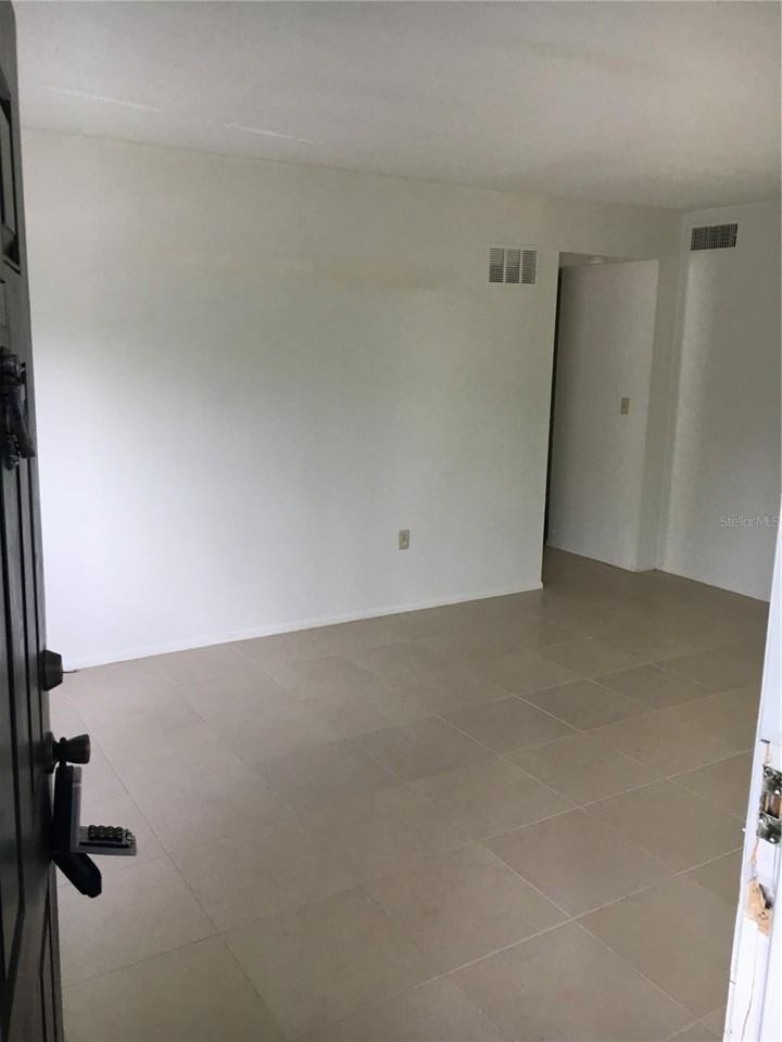 5325 Curry Ford Rd - Photo 3 of 14