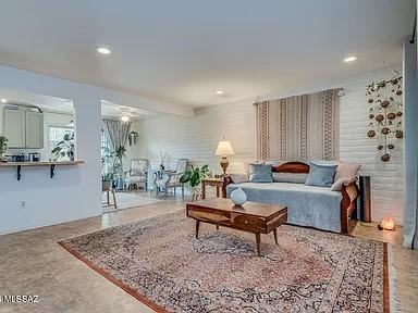 3033 North Cherry Avenue - Photo 3 of 13