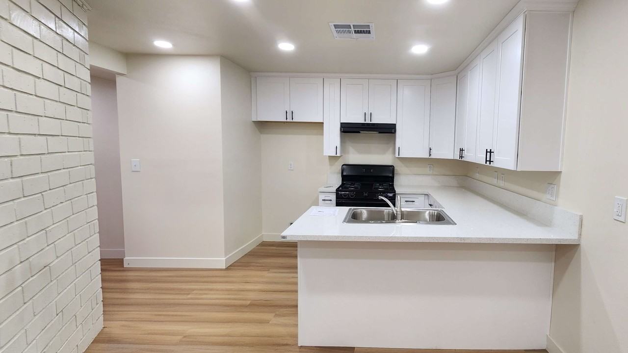 1417 North Pennsylvania Avenue #1417 - Photo 2 of 24