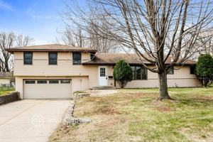 featured image of 8532 Thomas Ave S