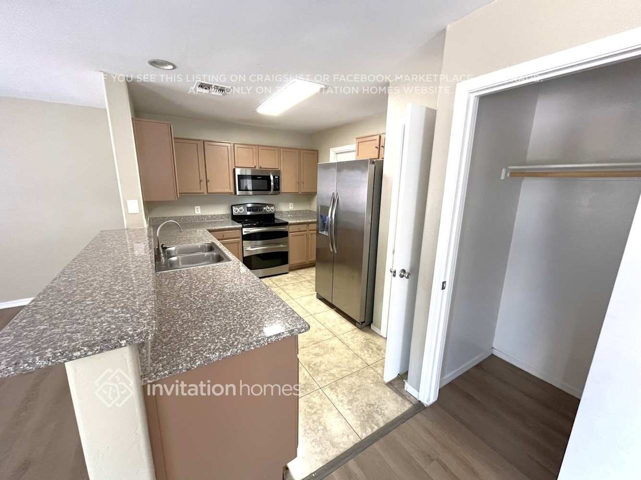 12112 W Dahlia Dr - Photo 7 of 16