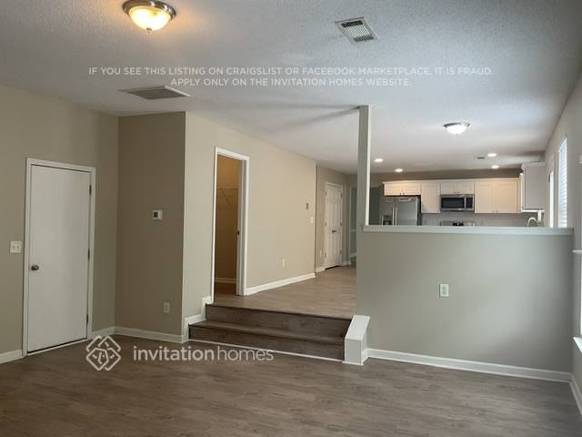 3260 Timber Rdg - Photo 6 of 28