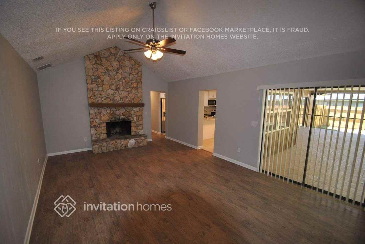 800 Sweetwater Bay Ct - Photo 3 of 21