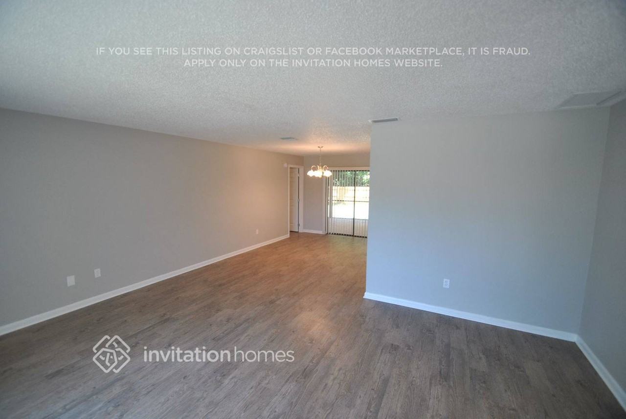 800 Sweetwater Bay Ct - Photo 4 of 21