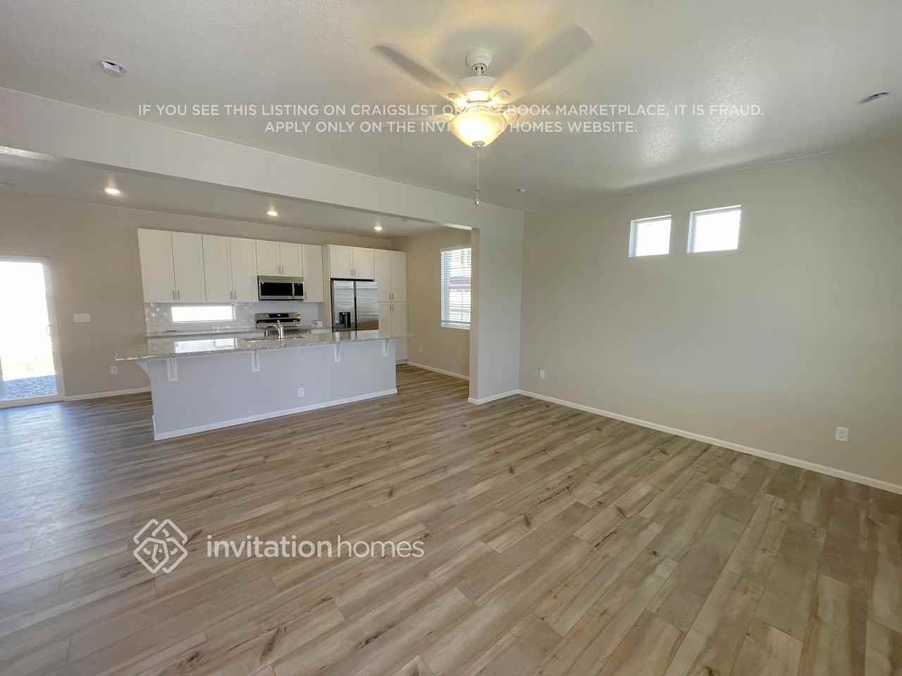 22285 E 39th Ave - Photo 3 of 11