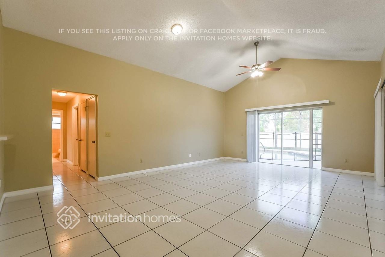 156 Honeywood Dr - Photo 3 of 17