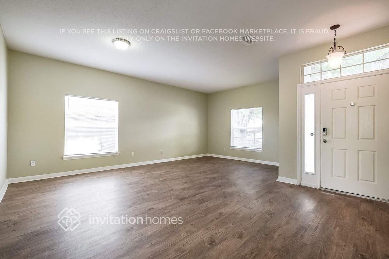 7557 Rex Hill Trl - Photo 3 of 17