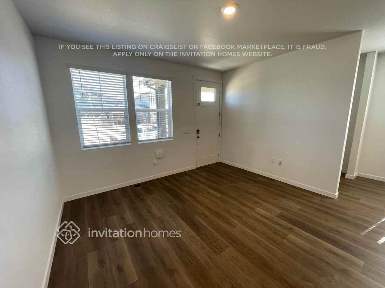 279 S Uriah St - Photo 2 of 14