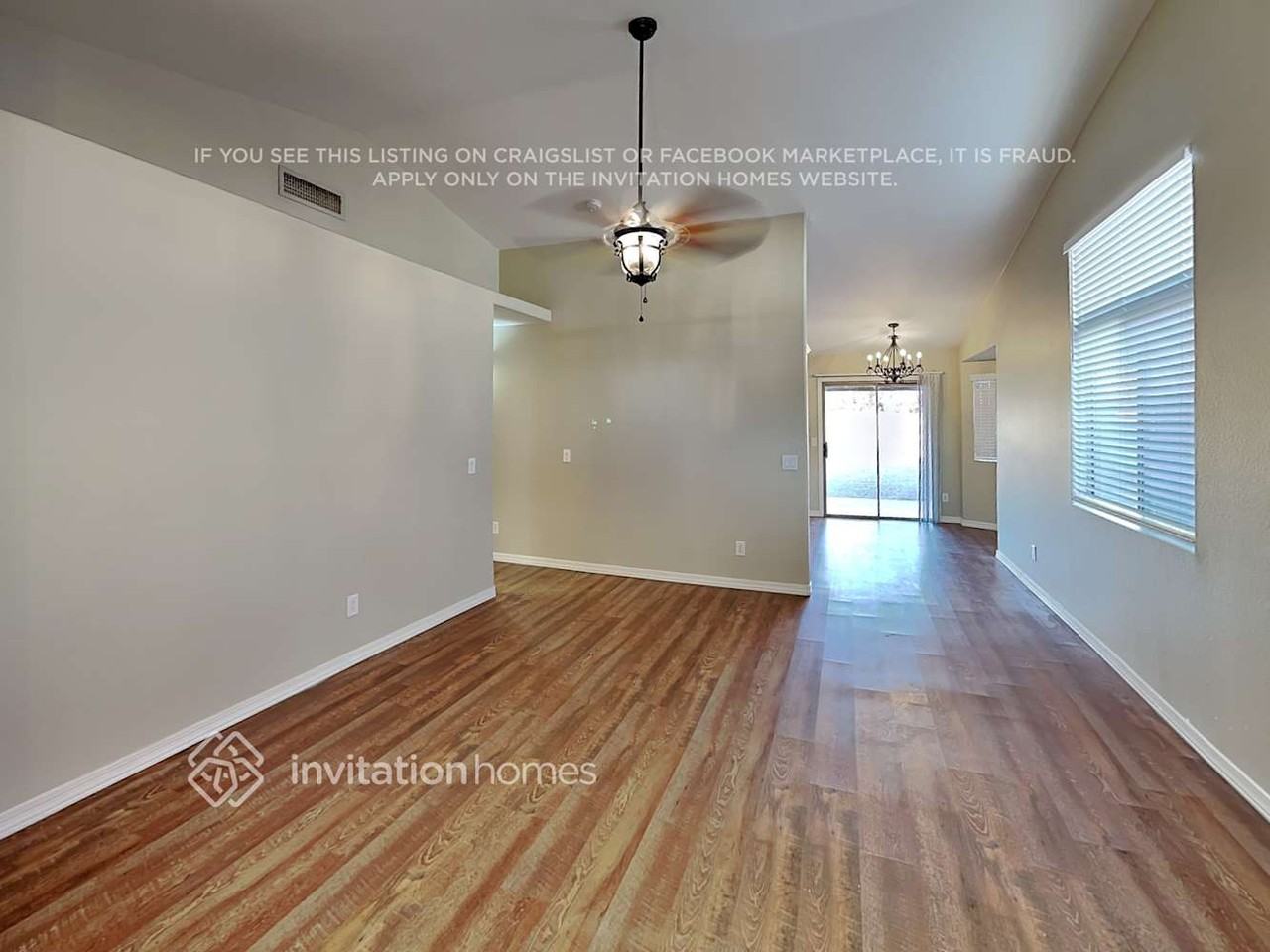 30737 N Royal Oak Way - Photo 3 of 16