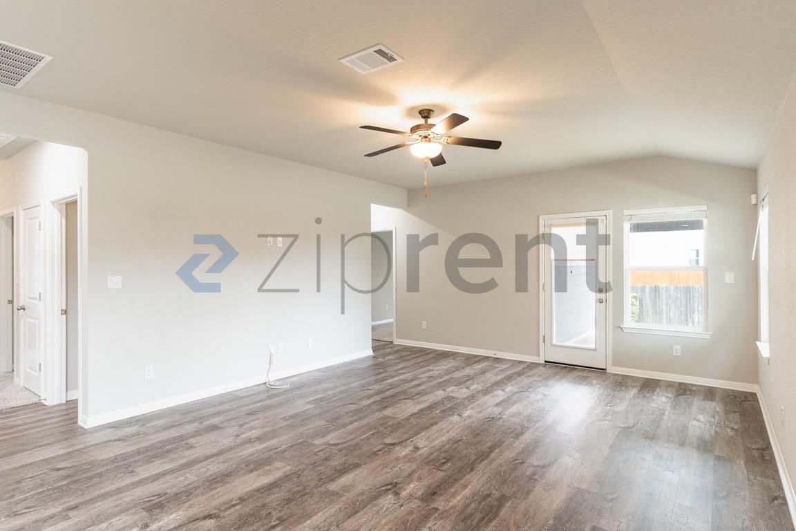 1520 Homestead Farms Dr - Photo 2 of 23