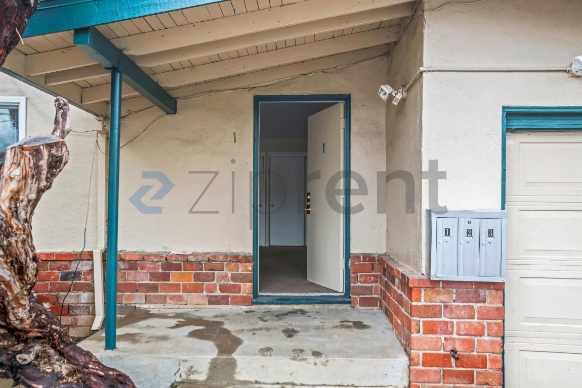 1883 Robin Ln #1 - Photo 4 of 24