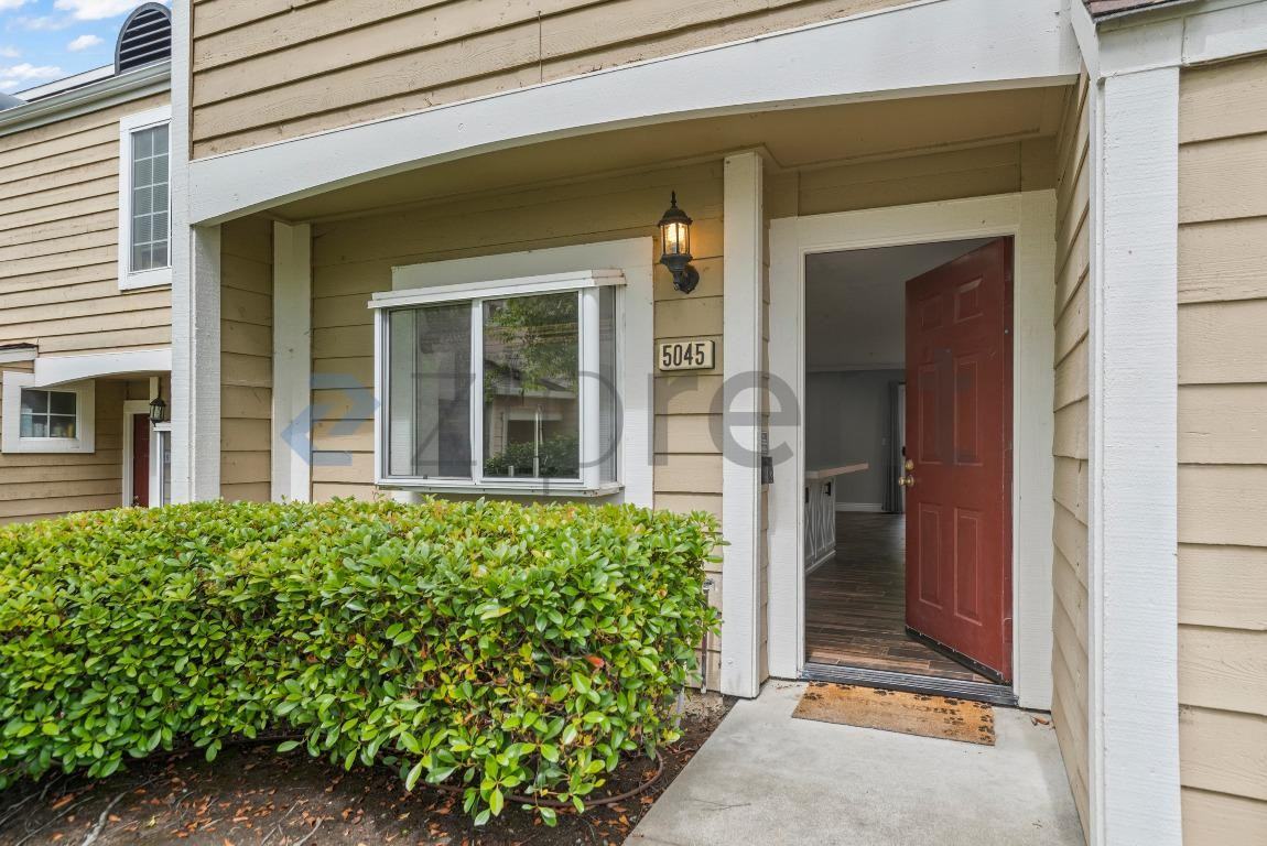 5045 Hiller Ln - Photo 2 of 30