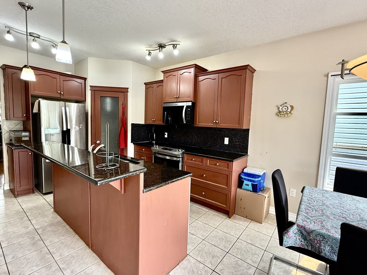 132 Heron Place, Upper Fort McMurray - Photo 5 of 17