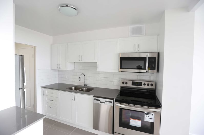 282-288 Romaine Street - Photo 3 of 9